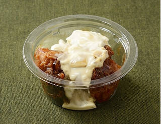 今週新発売のローソンお惣菜まとめ！『炭火焼なんこつつくね　青じそ』、『スモークサーモンとバジルチーズのペンネサラダ』など♪