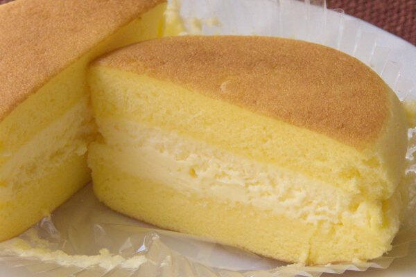 ローソン掟破りのハイブリッドスイーツ！　パンコーナーからスイーツ参戦！：今週のコンビニスイーツランキング