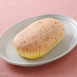 今週新発売のファミマパンまとめ！『２層のいちごミルク蒸しケーキ』、『山梨県産白桃牛乳パン』など♪