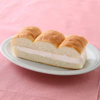 今週新発売のファミマパンまとめ！『２層のいちごミルク蒸しケーキ』、『山梨県産白桃牛乳パン』など♪