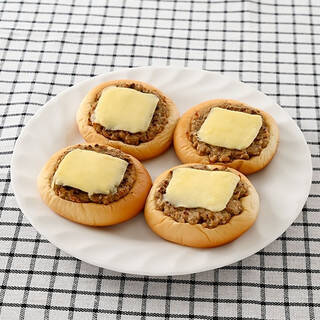 今週新発売のファミマパンまとめ！『２層のいちごミルク蒸しケーキ』、『山梨県産白桃牛乳パン』など♪