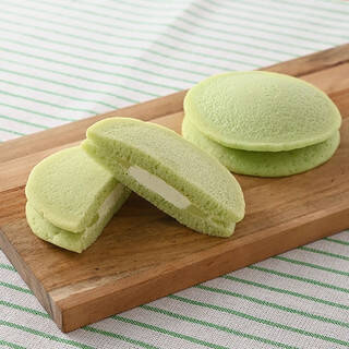 今週新発売のファミマパンまとめ！『２層のいちごミルク蒸しケーキ』、『山梨県産白桃牛乳パン』など♪