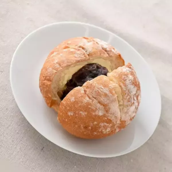 「今週新発売のファミマパンまとめ！『２層のいちごミルク蒸しケーキ』、『山梨県産白桃牛乳パン』など♪」の画像