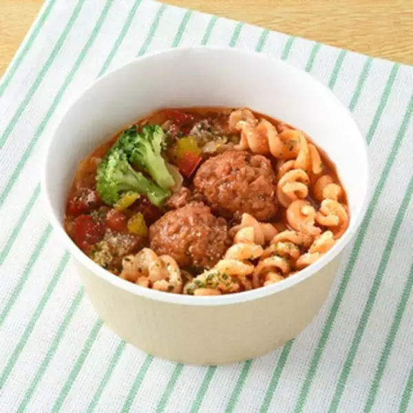 「今週新発売のパスタまとめ！『チーズの虜　焼きカルボナーラ』、『とろけるチーズとトマトのスープパスタ』など♪」の画像