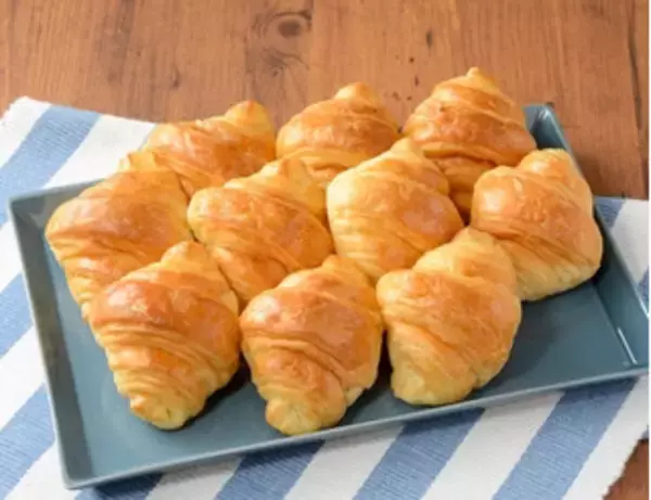 「今週新発売のローソンパンまとめ！『バター香るクイニーアマン』、『盛りすぎ！ツナたまごサンド』など♪」の画像