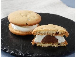 セブンに桜がもう咲いた！？　一足お先にもっちりとろける春到来！：今週のコンビニスイーツランキング