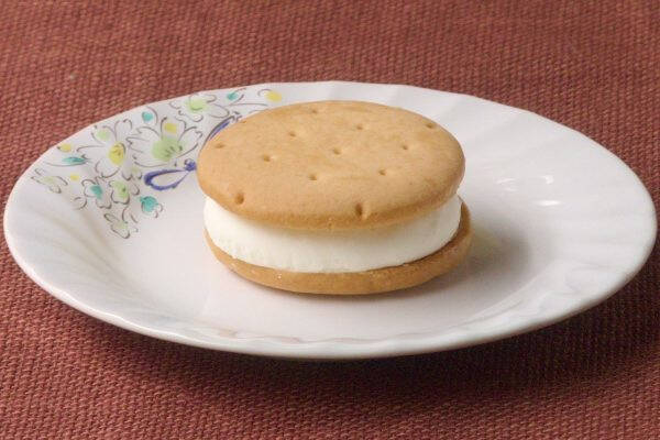 セブンに桜がもう咲いた！？　一足お先にもっちりとろける春到来！：今週のコンビニスイーツランキング