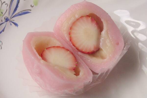 セブンのいちごが続々登場！　和菓子・洋菓子ミルクを添えて：今週のコンビニスイーツランキング