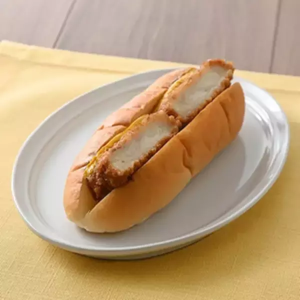 「今週新発売の生クリームまとめ！『生きゃらめるぱん　ほいっぷ』、『生ぶりおっしゅろーる　青森紅玉りんご＆ホイップ』など♪」の画像