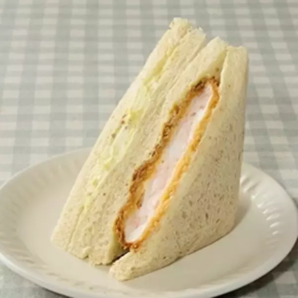 「今週新発売のナチュラルローソンまとめ！『ピスタチオカヌレ』、『桜島どりのひとくちロールＢＯＸ』など♪」の画像