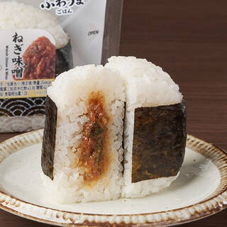 今週新発売の味噌まとめ！『辛味噌で食べる豚タンもやし』、『ねぎ味噌おむすび』など♪