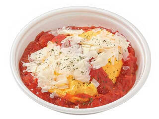 今週新発売のお弁当まとめ！『けずりチーズのせ　トマトソースのオムライス』、『じっくり煮込んだビーフシチュードリア』など♪