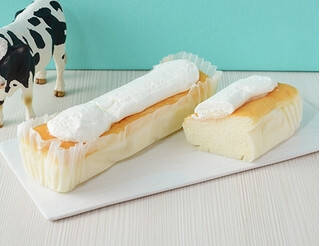 今週新発売のコンビニケーキまとめ！『ご褒美スティックケーキ　ぷにふわ生マシュマロ』、『もちもち生地のクレープ　ショートケーキ仕立て』など♪