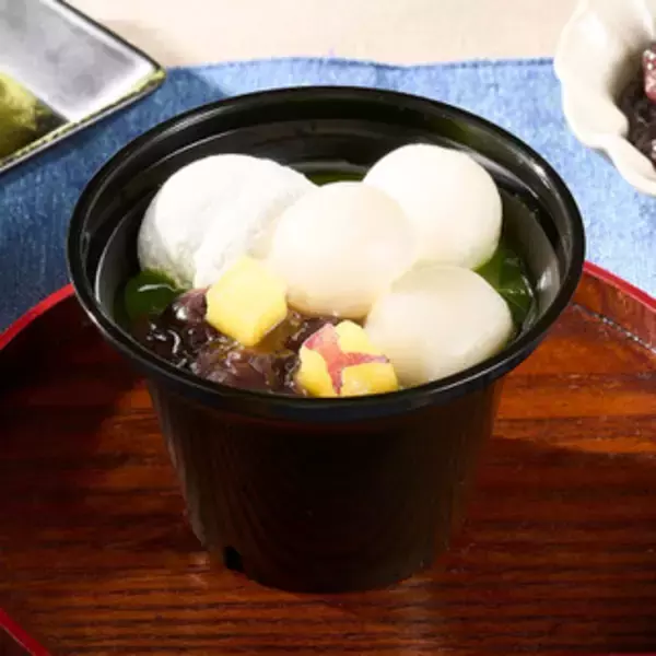 「今週新発売のデザートまとめ！『マックフロート　爽やかヨーグルトソーダ味』、『パフェびより　いちご』など♪」の画像