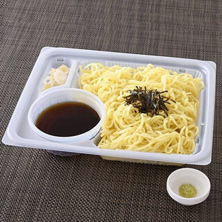 今週新発売のコンビニラーメンまとめ！『大盛ざるらーめん』、『コク旨豚骨焼ラーメン』など♪