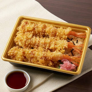 今週新発売のボリュームのある食べものまとめ！『一平ちゃん夜店の焼そば　大盛　具材大入』、『メンチカツドーナツ』など♪