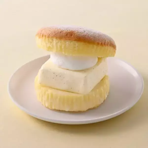 「今週新発売のファミマスイーツ」の画像