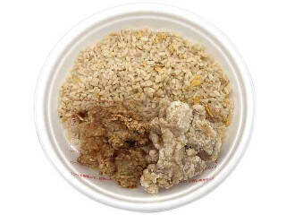 今週新発売の唐揚げまとめ！『鶏皮唐揚げ』、『塩と醤油　２種の唐揚げ＆チャーハン』など♪