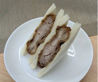 今週新発売の唐揚げまとめ！『鶏皮唐揚げ』、『塩と醤油　２種の唐揚げ＆チャーハン』など♪