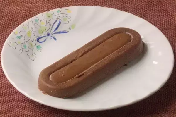 「ファミマのショコラは冬に似合う！　名店監修の実力みせた！：今週のコンビニスイーツランキング」の画像