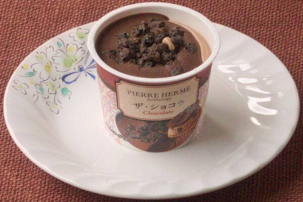 ファミマのショコラは冬に似合う！　名店監修の実力みせた！：今週のコンビニスイーツランキング