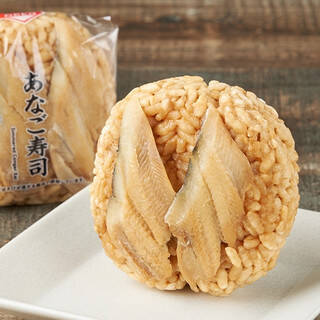 今週新発売のファミマおにぎりまとめ！『おかかごはんおむすび』、『ＳＰＡＭデカたま　コンビーフハッシュ入り』など♪