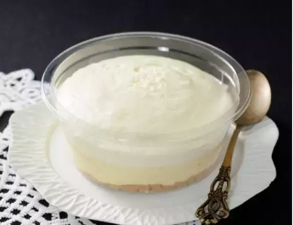 「今週新発売の濃厚な食べものまとめ！『ミルクレア　天空の抹茶』、『ピエール　マルコリーニ監修　とろけるキャラメルショコラシュー』など♪」の画像