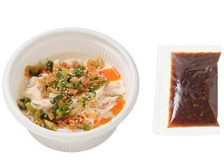 今週新発売のピリ辛まとめ！『超カリカリすぎるうす焼　Ｗチーズ＆ペッパー味』、『おつまみ冷奴　よだれ鶏』など♪