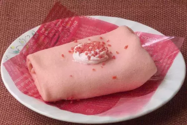 「ローソン春めくいちごスイーツ！　赤く輝くピンクのフレーバー！：今週のコンビニスイーツランキング」の画像