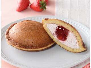 ローソン春めくいちごスイーツ！　赤く輝くピンクのフレーバー！：今週のコンビニスイーツランキング