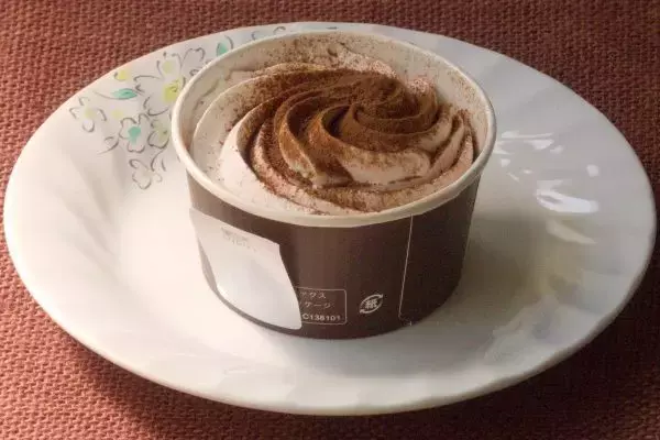 「ローソンまたまたカスタードづくし！　カラメル利かせてプリン味！：今週のコンビニスイーツランキング」の画像