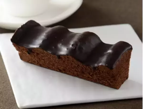 「今週新発売のローソンスイーツまとめ！『バウムクーヘン　チョコ』、『日本のフルーツ　福岡県産あまおういちご』など♪」の画像