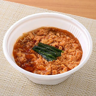 今週新発売のファミマ麺まとめ！『あさりとキムチ味チゲうどん』、『マルカンビル大食堂監修　ナポリかつ』など♪