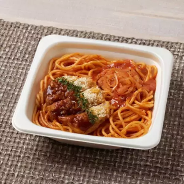 「今週新発売のファミマ麺まとめ！『あさりとキムチ味チゲうどん』、『マルカンビル大食堂監修　ナポリかつ』など♪」の画像