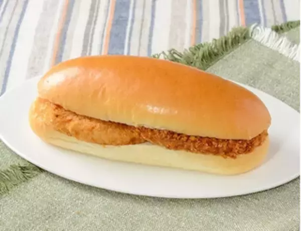 「今週新発売のローソンパンまとめ！『フレンチトースト』、『具！パン　グラタンコロッケ＆メンチカツ　タルタルソース』など♪」の画像