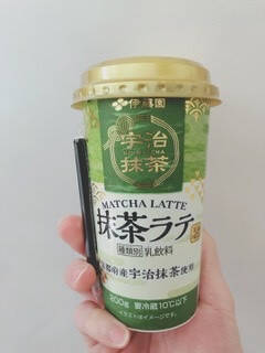 お茶のほろ苦さとミルクの甘みが絶妙！『お茶系ラテ・オーレ』の「おすすめ」人気ランキングTOP3