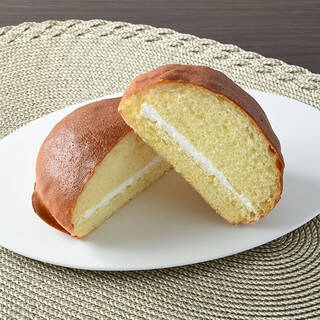 今週新発売のファミマパンまとめ！『生フランスフレンチトースト　はちみつ』、『ホットサンド　ベーコン＆スクランブルエッグ』など♪