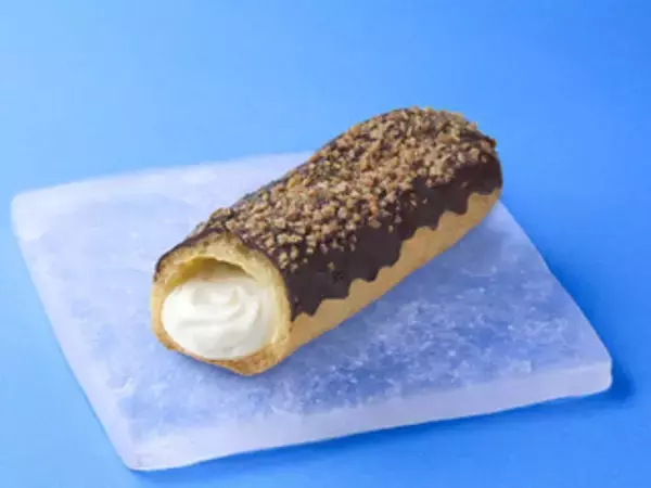 「今週新発売のホイップまとめ！『ゴールデン×チュロ　ミセスの推しドパフェ』、『トリプルチョコのホイップデニッシュ』など♪」の画像