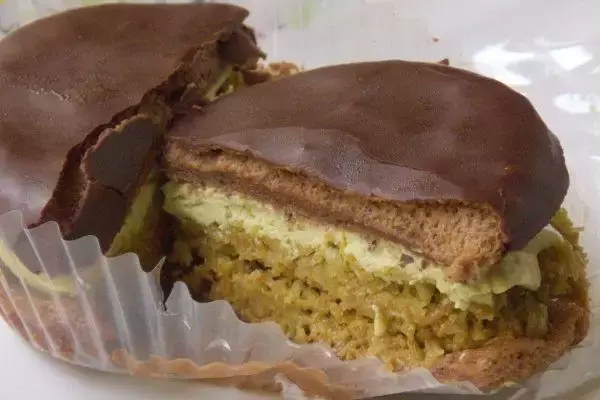 「ローソン華麗な二枚看板！　トレンドドバイに鉄板バニラそろい踏み！：今週のコンビニスイーツランキング」の画像