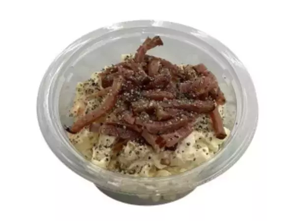 「今週新発売のおつまみまとめ！『絶品かっぱえびせん　赤穂の焼塩とアンチョビガーリック味』、『大人のポテサラ　麻辣香る肉そぼろ』など♪」の画像