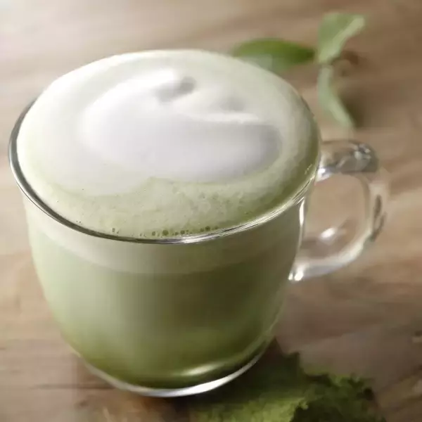 「ほろ苦な和風テイストがクセになる♪『抹茶味ドリンク』のトレンド「食べたい」人気ランキング」の画像