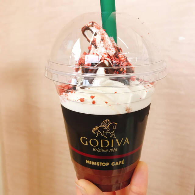 やっぱりソフトクリームスイーツがたまらない♪『ミニストップスイーツ』のトレンド「食べたい」人気ランキングTOP3