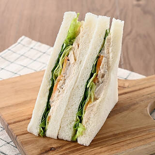 今週新発売のダイエットまとめ！『ペペロンチーノ風もち麦入りおにぎり』、『たんぱく質１０ｇ　参鶏湯風スープ』など♪