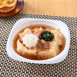 今週新発売のファミマお惣菜まとめ！『たんぱく質６．３ｇおつまみかまぼこ　４種のチーズ』、『揚げ出し豆腐』など♪