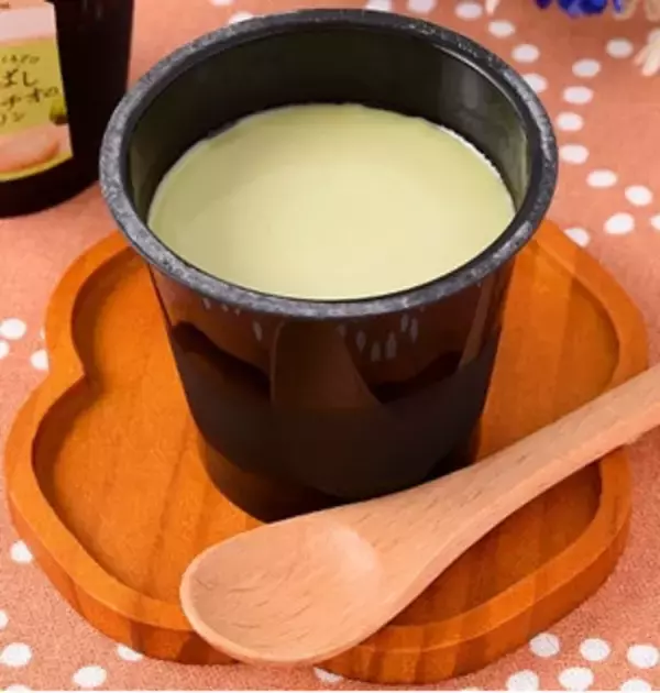 「今週新発売のファミマスイーツまとめ！『ポムポムスフレ・プリン』、『香ばしピスタチオのプリン』など♪」の画像