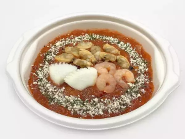 「今週新発売のコンビニパスタまとめ！『生パスタ　八戸産いかとたらこクリーム』、『魚介のピリ辛トマトスープパスタ』など♪」の画像