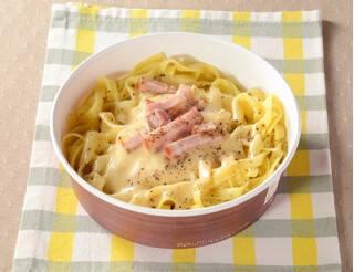 今週新発売のコンビニパスタまとめ！『生パスタ　八戸産いかとたらこクリーム』、『魚介のピリ辛トマトスープパスタ』など♪