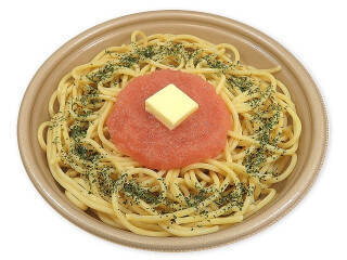 今週新発売のコンビニパスタまとめ！『生パスタ　八戸産いかとたらこクリーム』、『魚介のピリ辛トマトスープパスタ』など♪