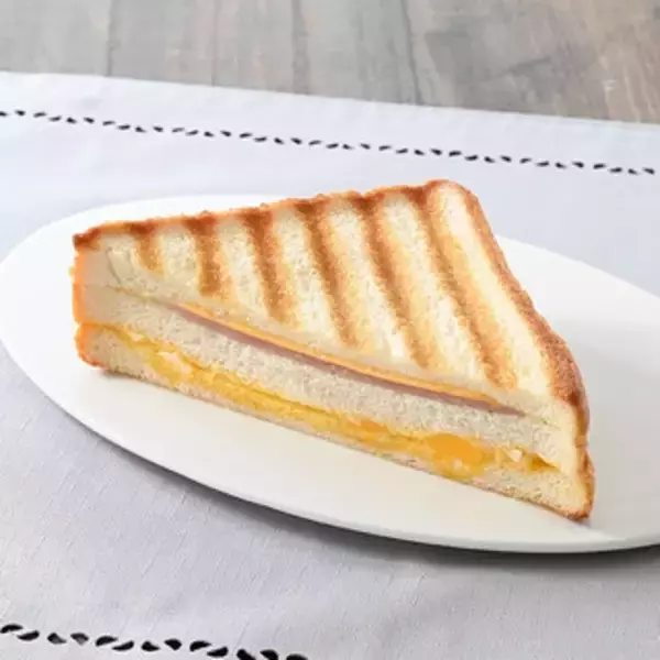 「今週新発売の卵料理まとめ！『トーストサンド照焼チキンとたまご』、『ミニロール　たまごサラダ＆ハムチーズ』など♪」の画像