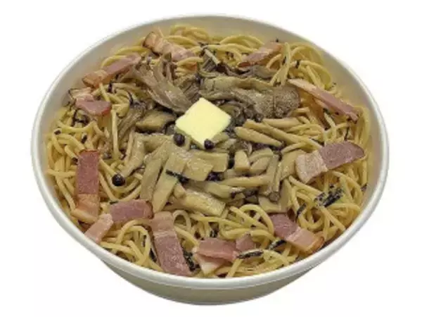 「今週新発売のパスタまとめ！『トリュフ香る　３種きのこのクリームパスタ』、『ほうれん草とベーコンのオムレツ』など♪」の画像